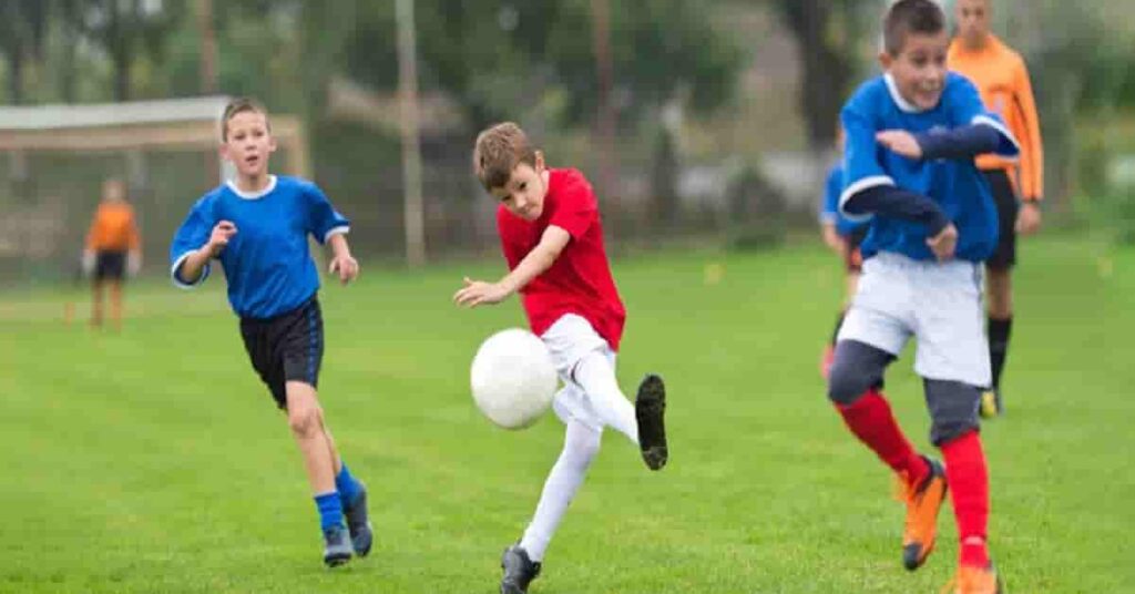 Darry Curtis and His Football Background